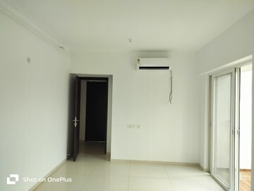 Room in 4 BHK Apartment at Kolte Patil 24K Stargaze, Bavdhan – for Rent