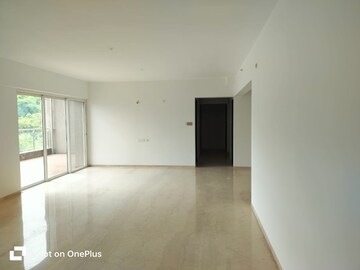 Room in 4 BHK Apartment at Kolte Patil 24K Stargaze, Bavdhan – for Rent