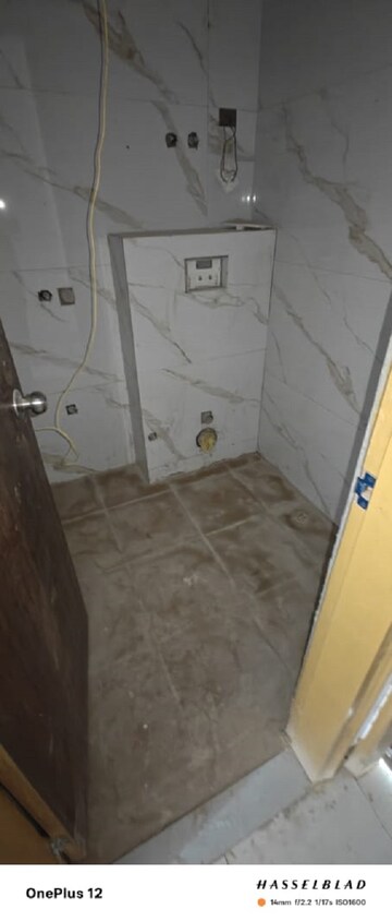 Kitchen in 1 BHK Builder Floor at Sector 73 – for Sale
