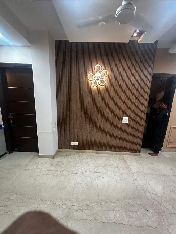 Room, sector 57 3 Bedroom 1836 Sq.Ft. Builder Floor In Sector 57 Gurgaon 8631649