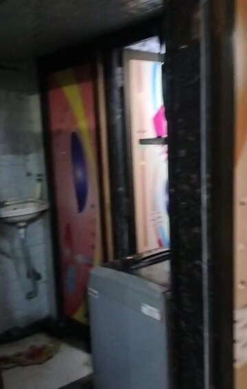 Bathroom in 2 BHK Apartment at Mahaveer Tower, Worli – for Rent