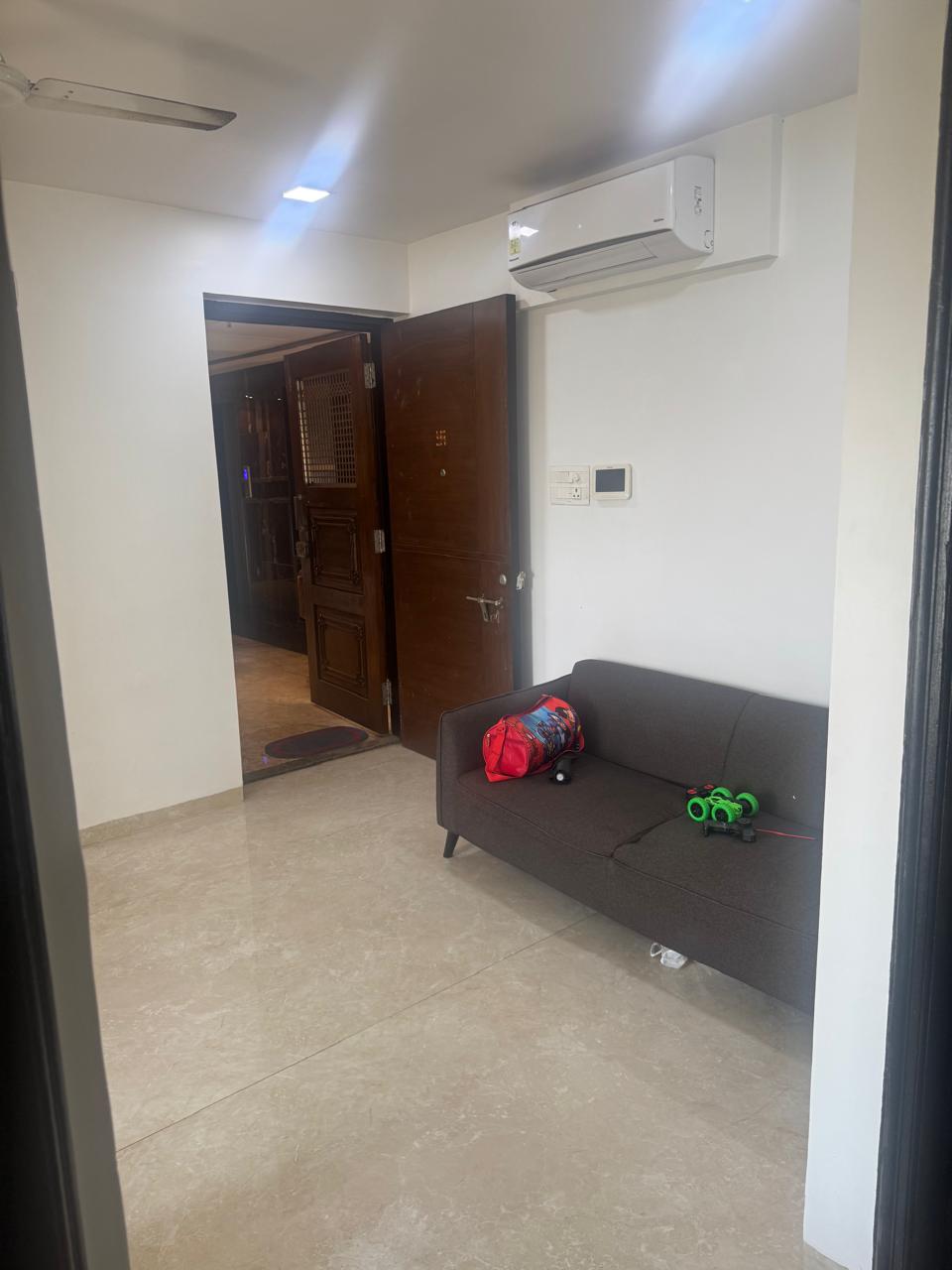 2 BHK Apartment For Rent in Nahar Cayenne