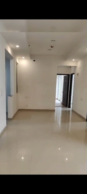 Room in 4 BHK Apartment at Prateek Grand City, Siddharth Vihar – for Sale