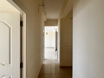 Building Lobby in 3 BHK Villa at South Delhi – for Sale