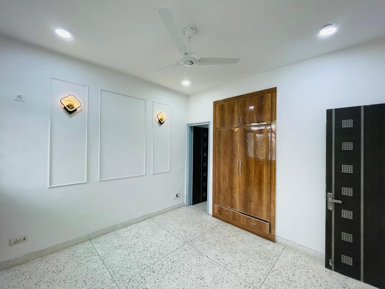 Room, sushant lok ii 3 Bedroom 1300 Sq.Ft. Builder Floor In Sushant Lok ii Gurgaon 8631684