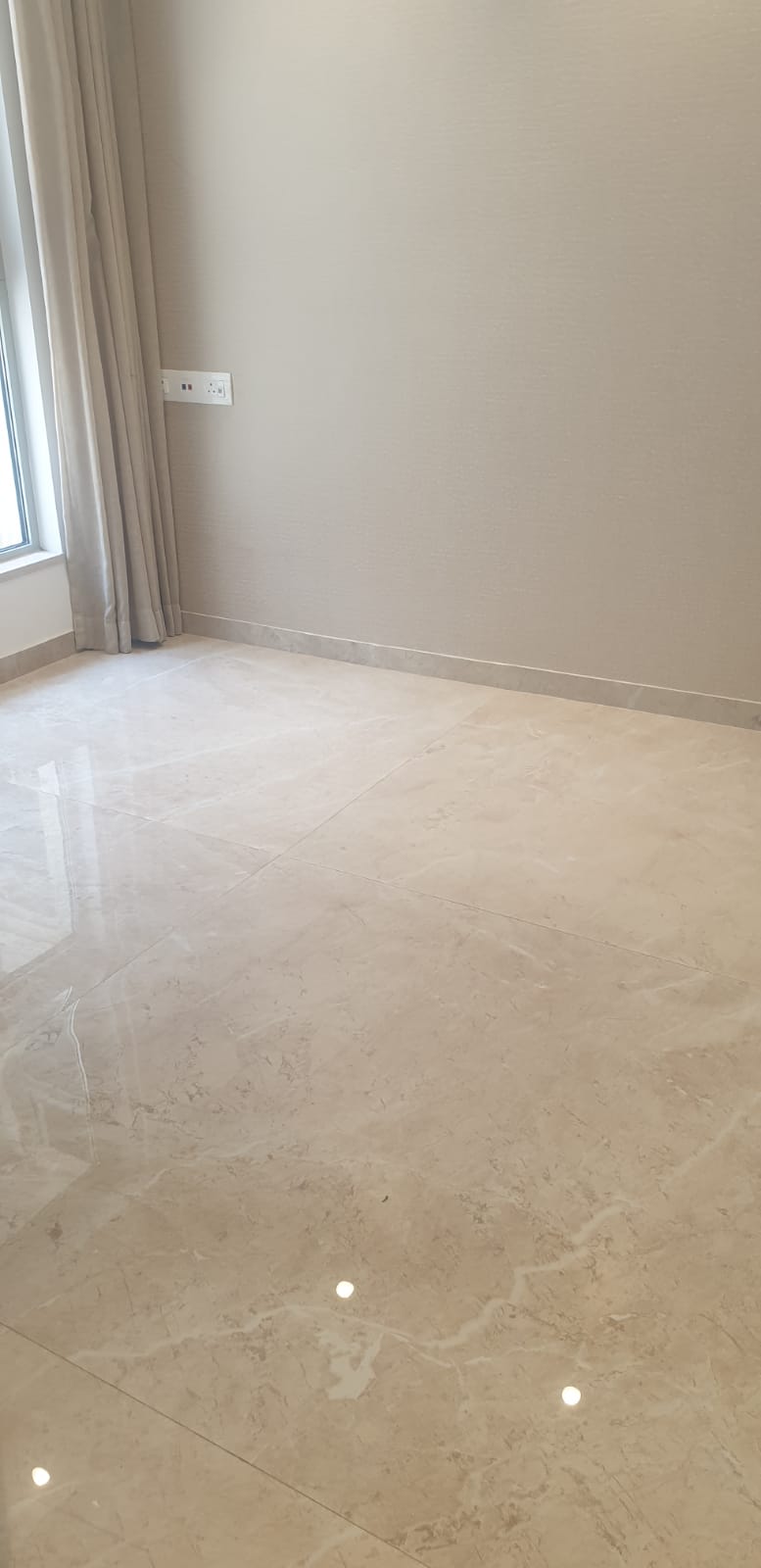 1 BHK + Extra Room Apartment For Rent in Hiranandani Regent Hill