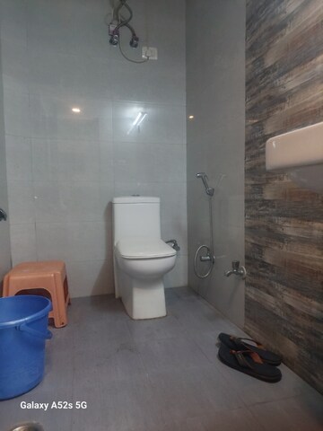Bathroom in 1.5 BHK Apartment at Adchini – for Rent