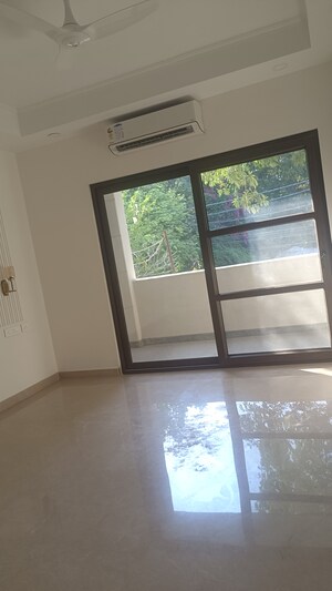 Room in 3 BHK Builder Floor at New Rajinder Nagar – for Sale