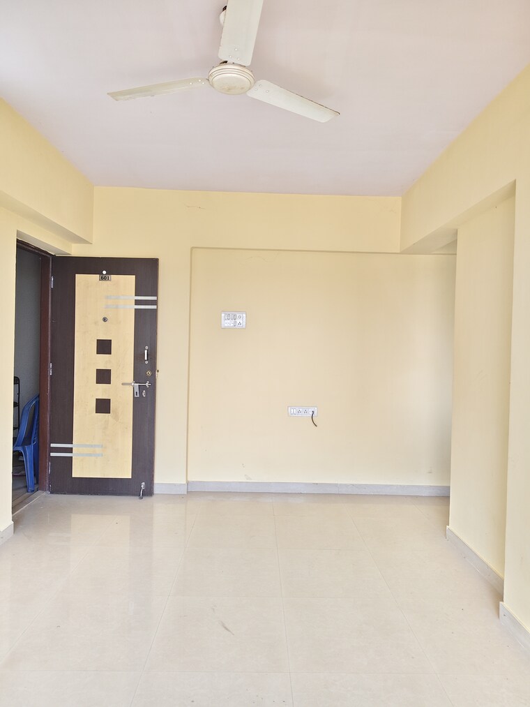 Room, horizon-height 1 Bedroom 450 Sq.Ft. Apartment In Kasarvadavali Thane 8631753