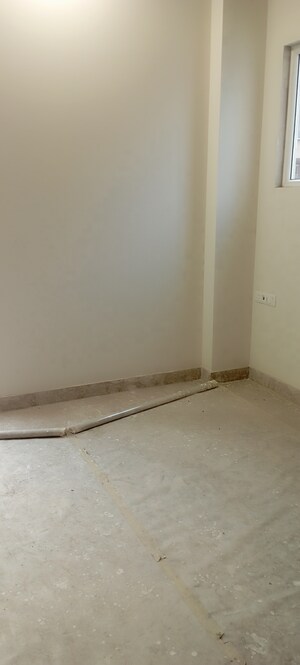 Furnished Amenities in 3 BHK Builder Floor at Shakti Nagar – for Sale