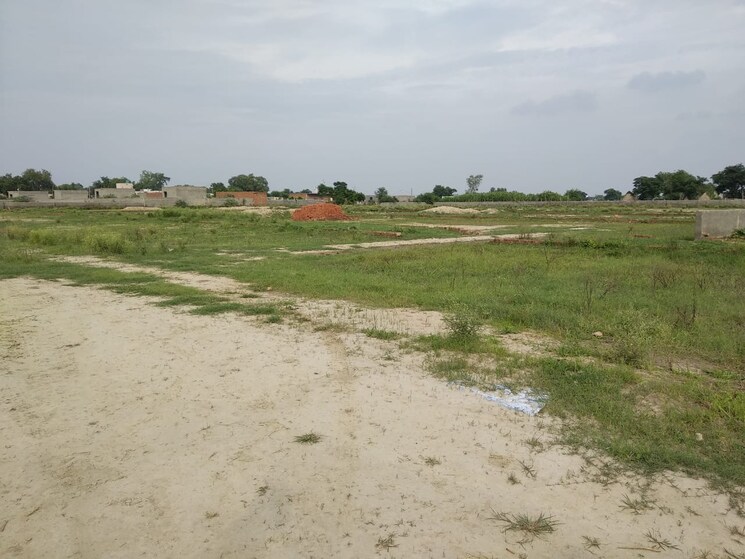 undefined, yamuna expressway  540 Sq.Ft. Plot In Yamuna Expressway Greater Noida 8631651