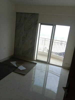 2 BHK Apartment For Sale in VVIP Homes, Sector 167b