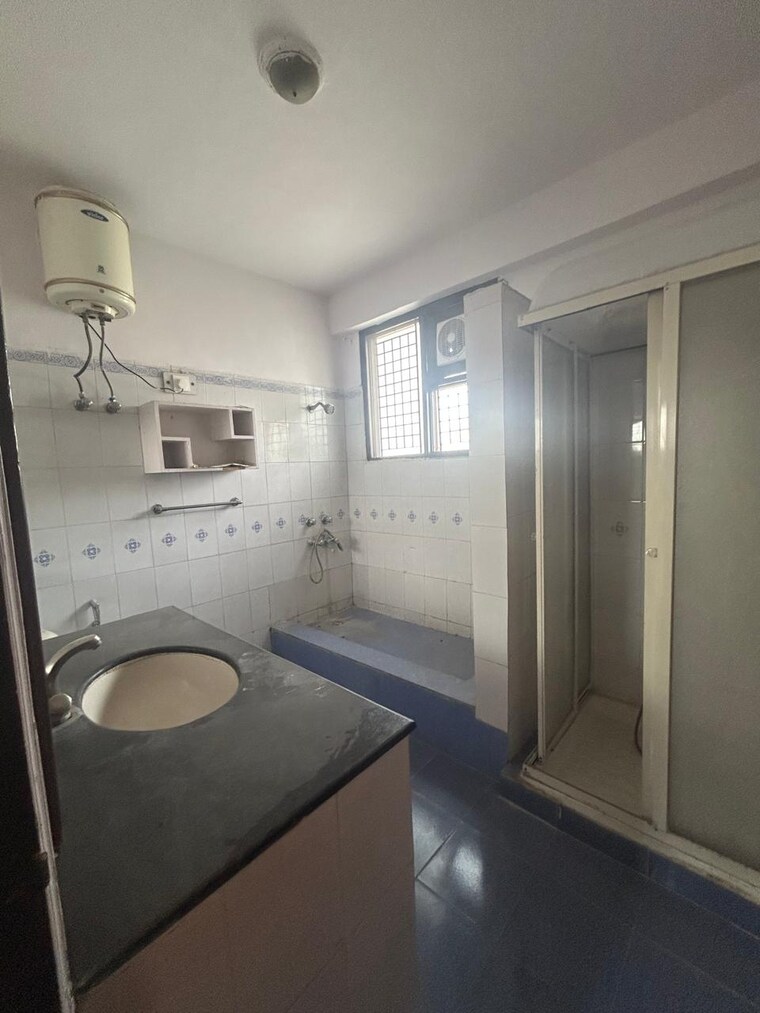 Kitchen, spaze-privy 3 Bedroom 1975 Sq.Ft. Apartment In Sector 72 Gurgaon 8631787