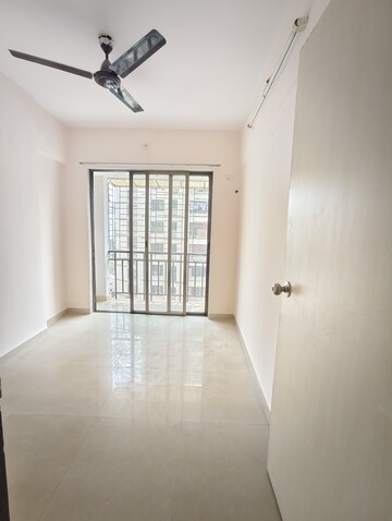 Room in 2 BHK Apartment at Horizon Height, Kasarvadavali – for Sale