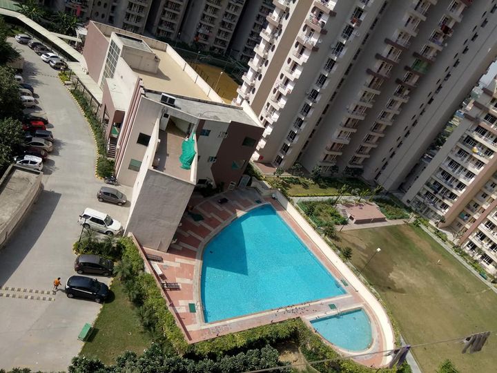 2 BHK + Pooja Room Apartment For Sale in Supertech Livingston