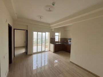 Room in 2 BHK Apartment at Amrapali Terrace Homes, Tech Zone 4 Greater Noida – for Rent