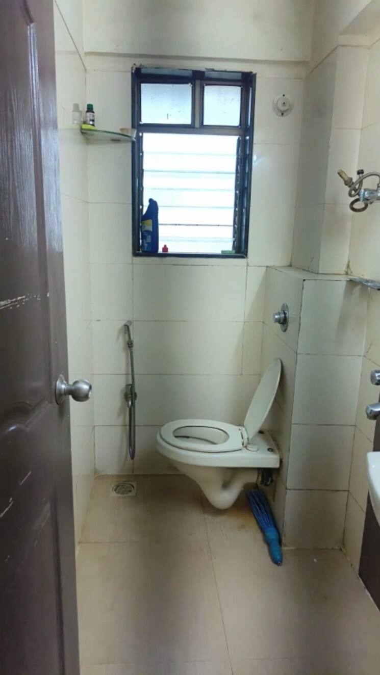 Bathroom, marwah-center 2 Bedroom 700 Sq.Ft. Apartment In Andheri East Mumbai 8631902