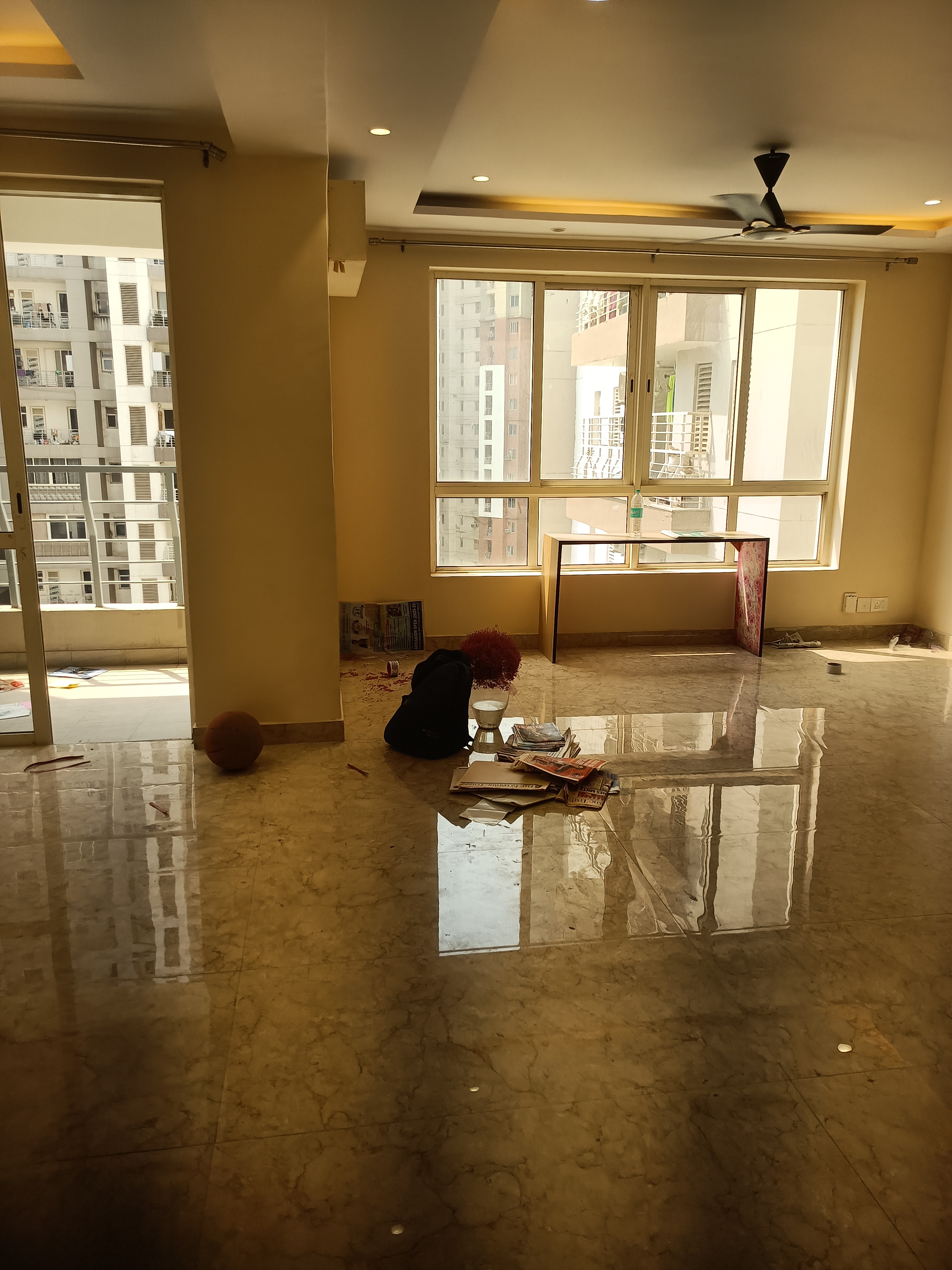 4 BHK + Servant Room Apartment For Rent in Lotus Panache