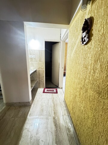 Building Lobby in 3 BHK Builder Floor at Mahavir Enclave 1 – for Sale