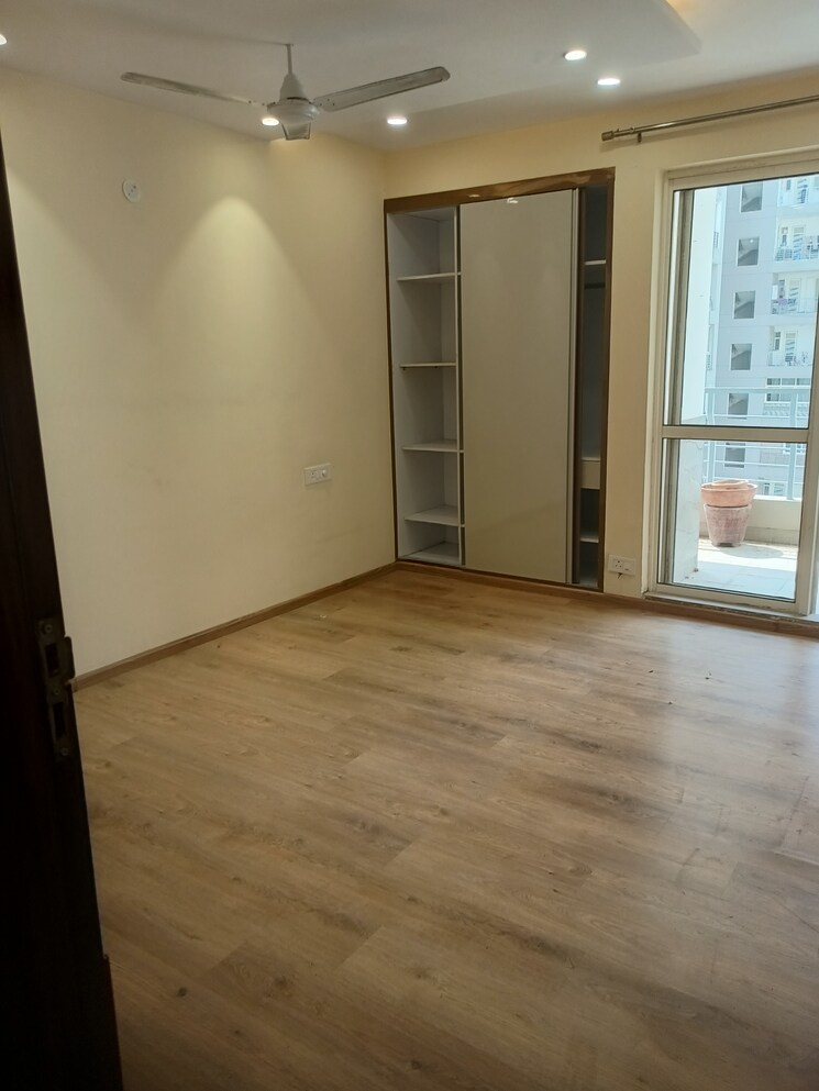 Bedroom, lotus-panache 4 Bedroom 2600 Sq.Ft. Apartment In Sector 110 Noida 8631879