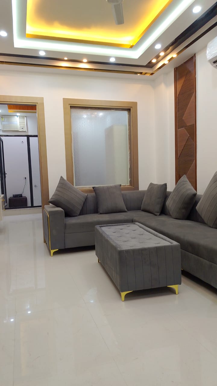 2 BHK + Pooja Room Builder Floor For Rent in Sector 43