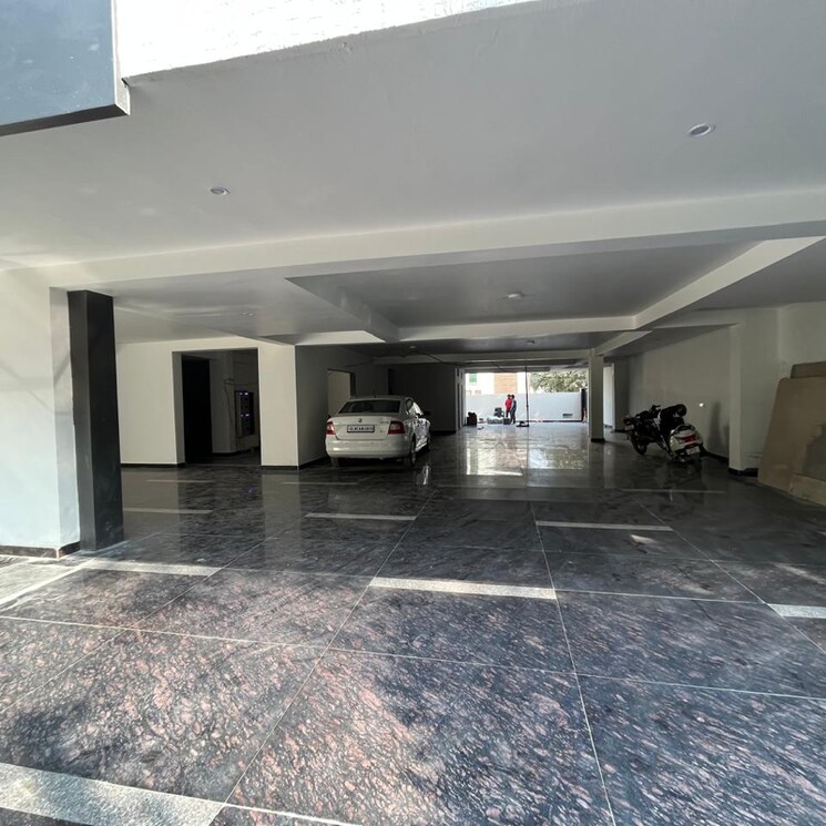  Parking, sector 56 4 Bedroom 4500 Sq.Ft. Builder Floor In Sector 56 Gurgaon 8631901