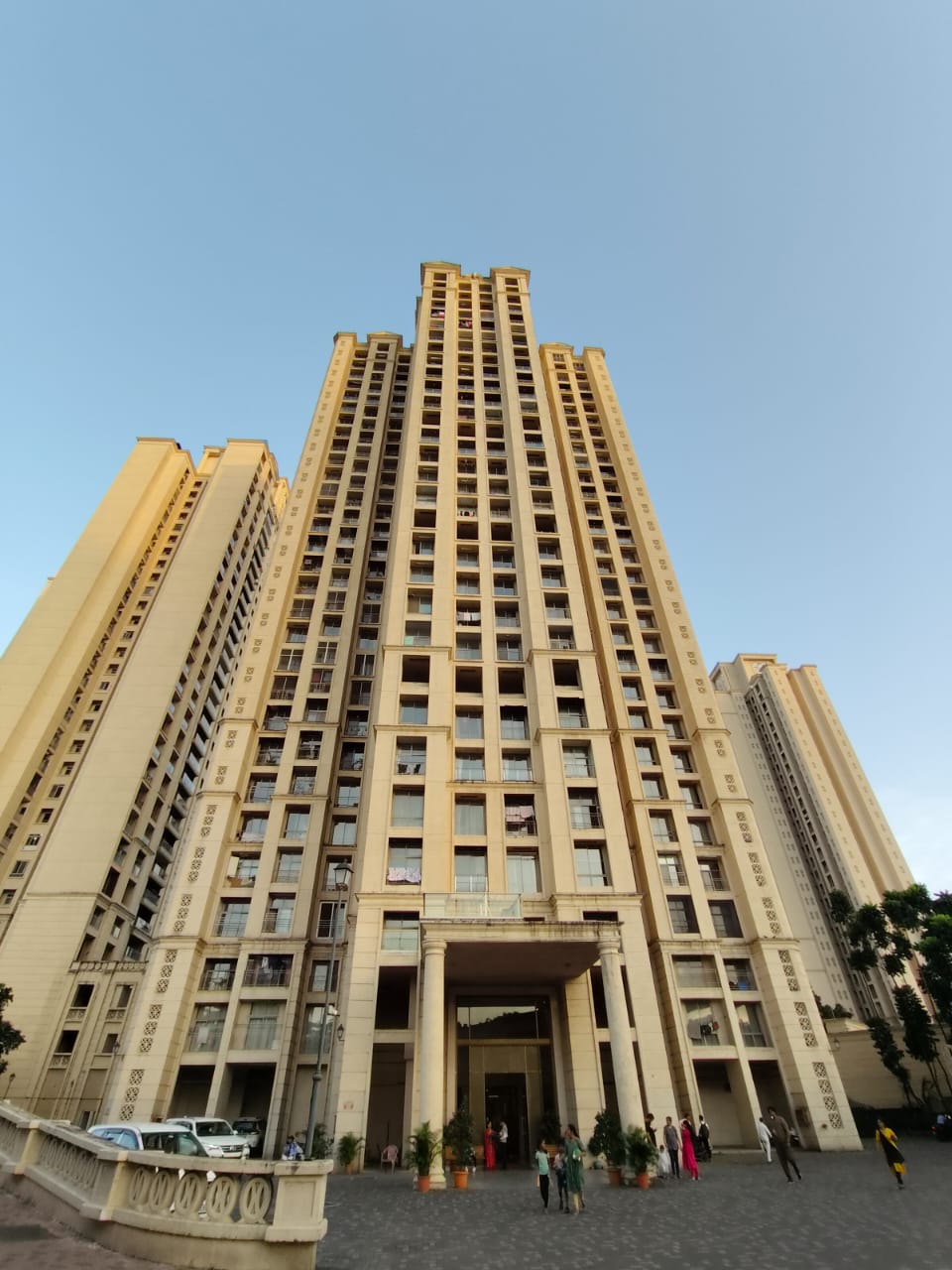 1.5 BHK Apartment For Sale in One Hiranandani Park