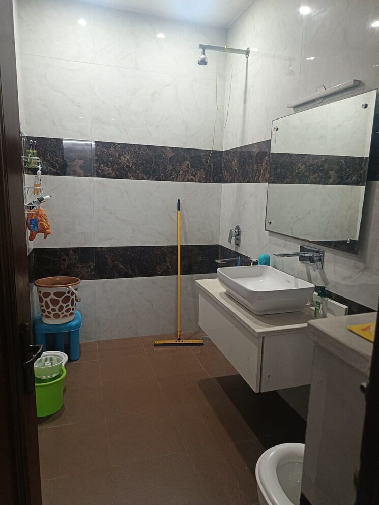 Master Bedroom, sector 31 2 Bedroom 170 Sq.Mt. Villa In Sector 31 Noida 8631986