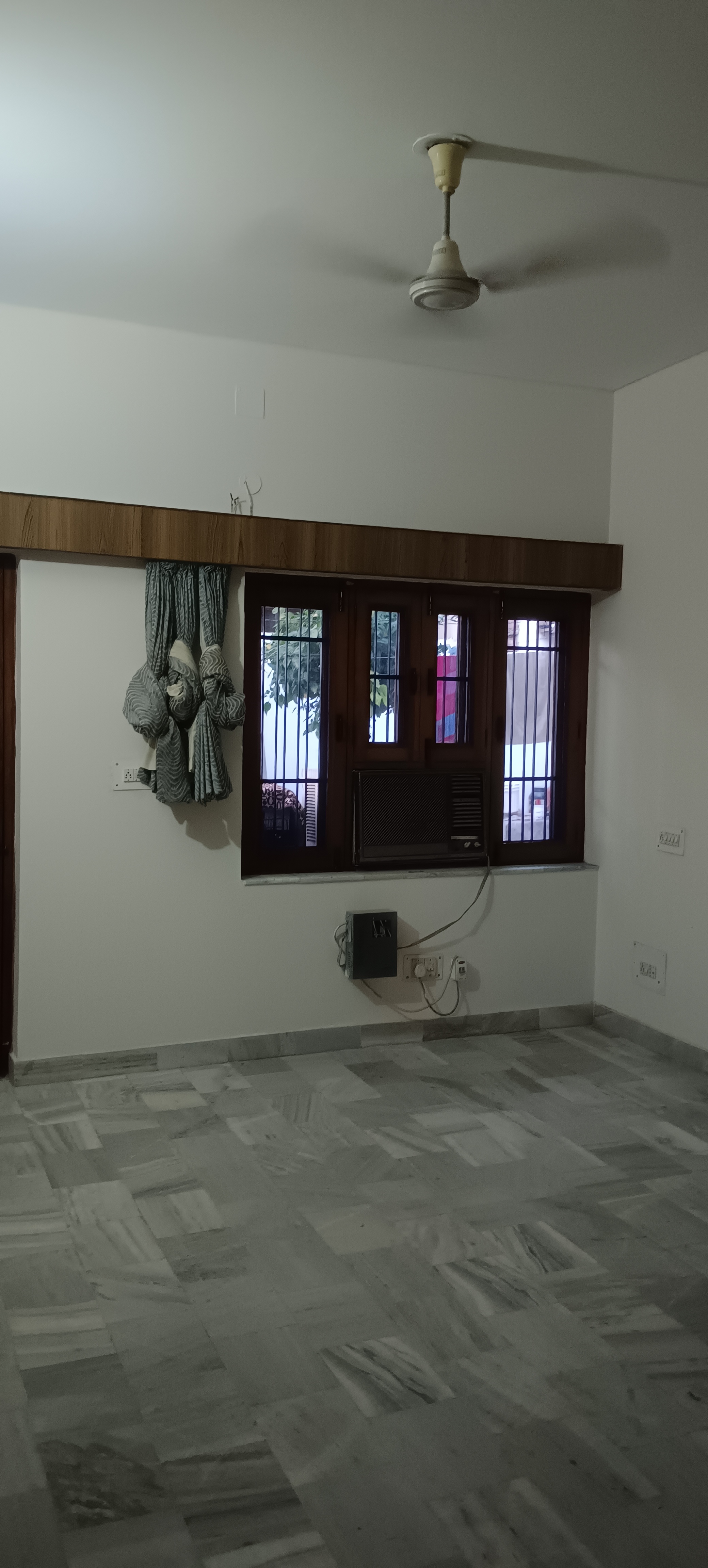 3 BHK Builder Floor For Rent in Huda Sector 14 Faridabad 