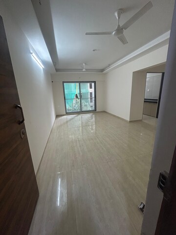 Room in 3 BHK Apartment at Je And Vee Om Trimurti, Malad East – for Rent