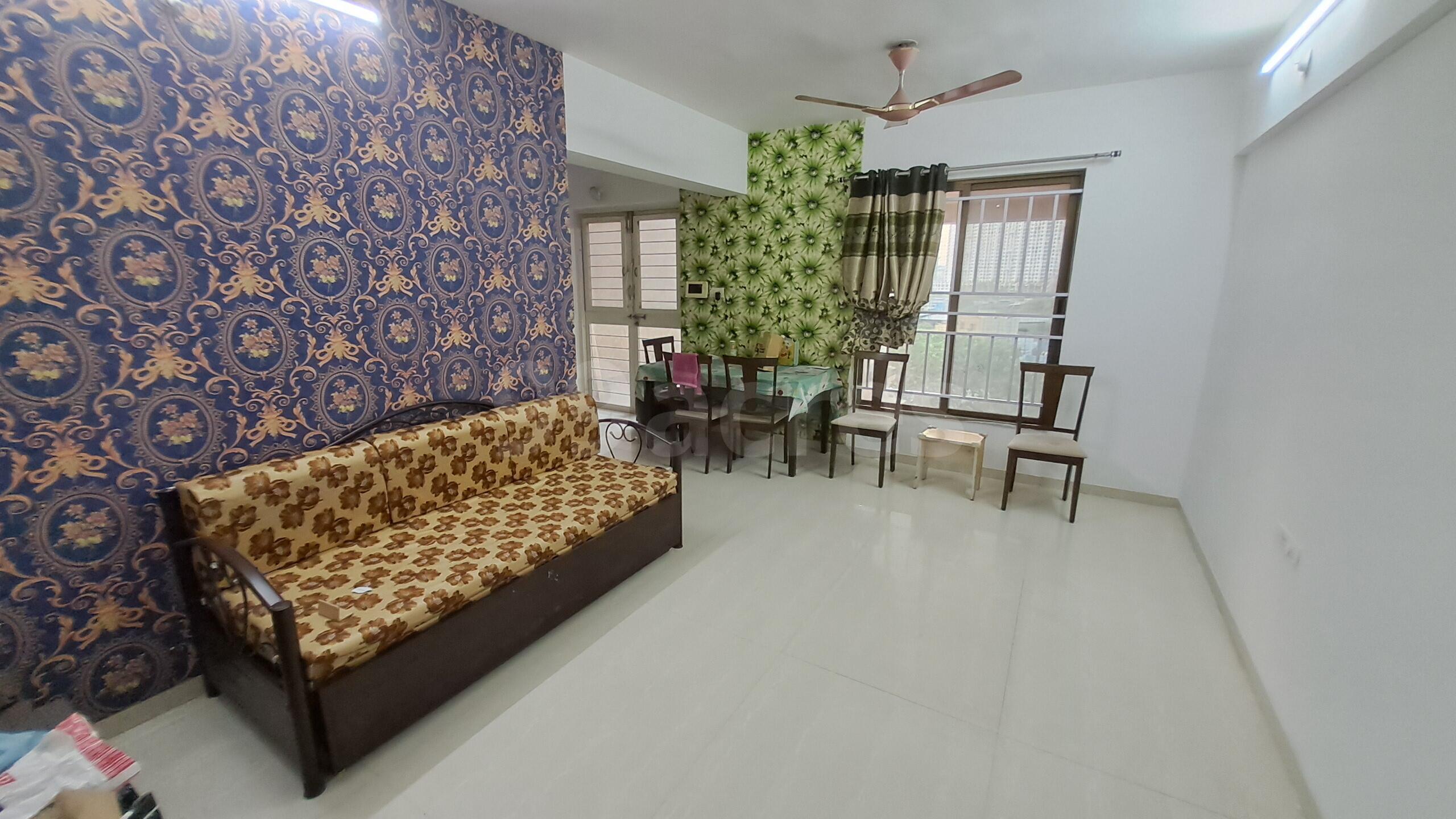 2.5 BHK + Extra Room Apartment For Rent in Shanti Elixir