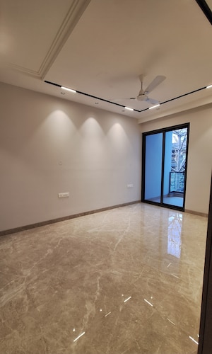 Room in 4 BHK Builder Floor at Sushant Lok ii – for Sale