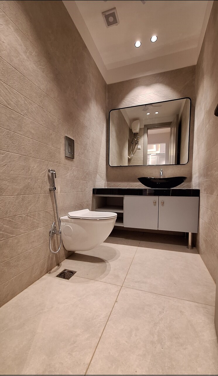 Bathroom, sushant lok ii 4 Bedroom 3700 Sq.Ft. Builder Floor In Sushant Lok ii Gurgaon 8632012