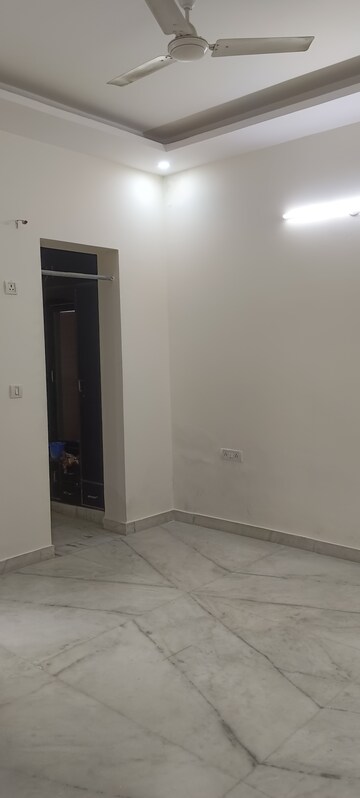 3 BHK Builder Floor For Rent in Sector 14
