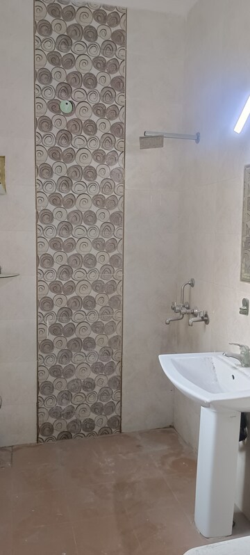 Bathroom in 3 BHK Builder Floor at Sector 14 – for Rent