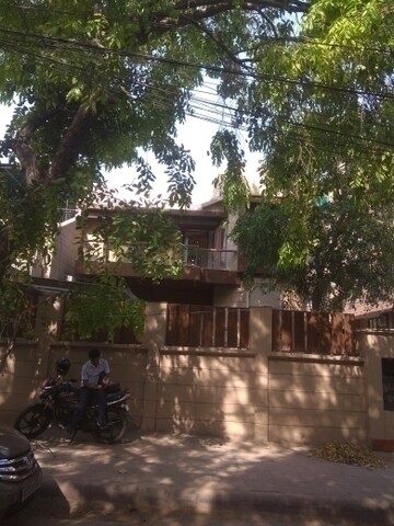 6 BHK Independent House – Exterior View View at Maharani Bagh - for Sale