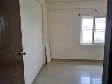 Room in 3 BHK Apartment at DSR Ultima, Harlur – for Rent