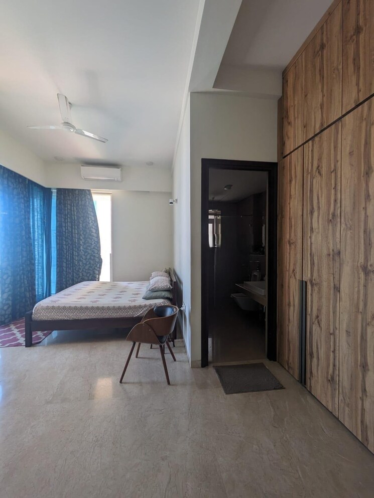 Bathroom, raheja-imperia 3 Bedroom 1414 Sq.Ft. Apartment In Worli Mumbai 8632046