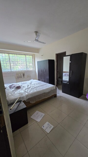 2 BHK Builder Floor For Rent in Malad West