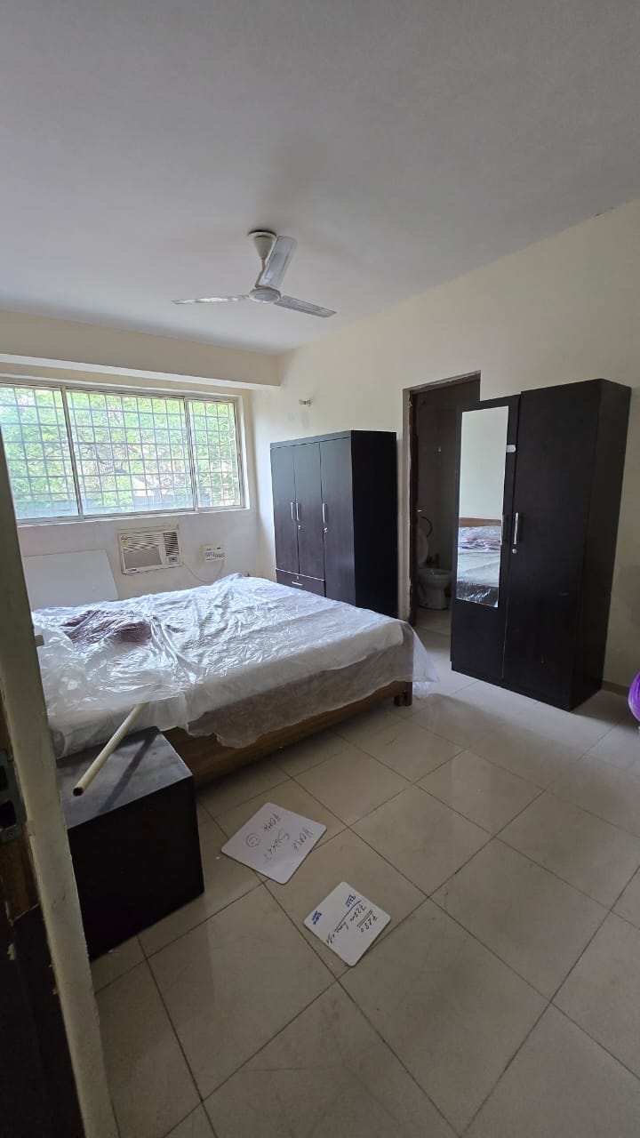 2 BHK + Pooja Room Builder Floor For Rent in Malad West