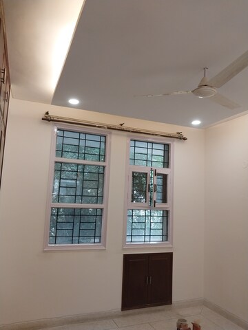 Master Plan in 3.5 BHK Builder Floor at Unitech South City II, Sector 50 – for Rent