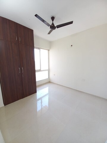 Room in 2 BHK Apartment at Signature The Millennia 2, Sector 37d – for Rent