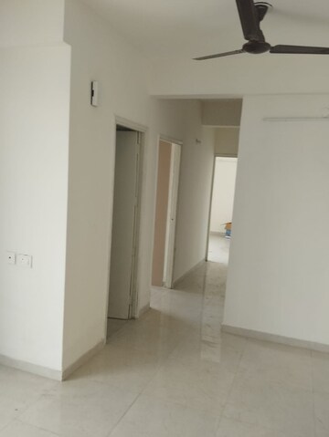 Room in 2.5 BHK Apartment at Signature The Millennia 2, Sector 37d – for Rent