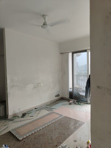 Room in 2 BHK Apartment at Signature The Millennia 2, Sector 37d – for Rent