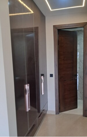 Building Lobby in 3 BHK Builder Floor at Sector 57 – for Sale