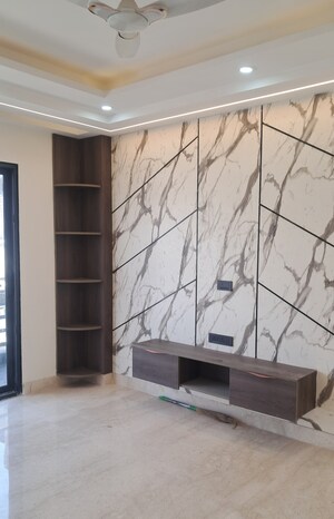 Kitchen in 3 BHK Builder Floor at Sector 57 – for Sale