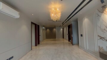 Room in 4 BHK Builder Floor at South City 1 – for Sale