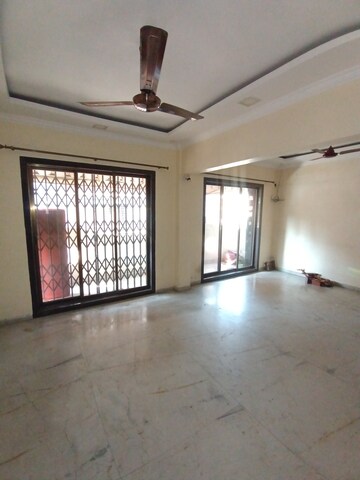 Furnished Amenities in 3 BHK Apartment at Haware Fantasia, Vashi Sector 28 – for Rent