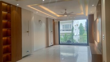 Room in 4 BHK Builder Floor at South City 1 – for Sale