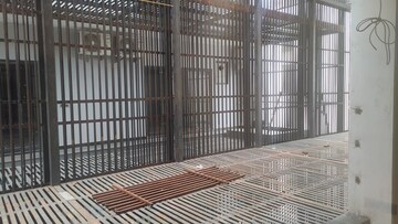 Room in 4 BHK Builder Floor at South City 1 – for Sale